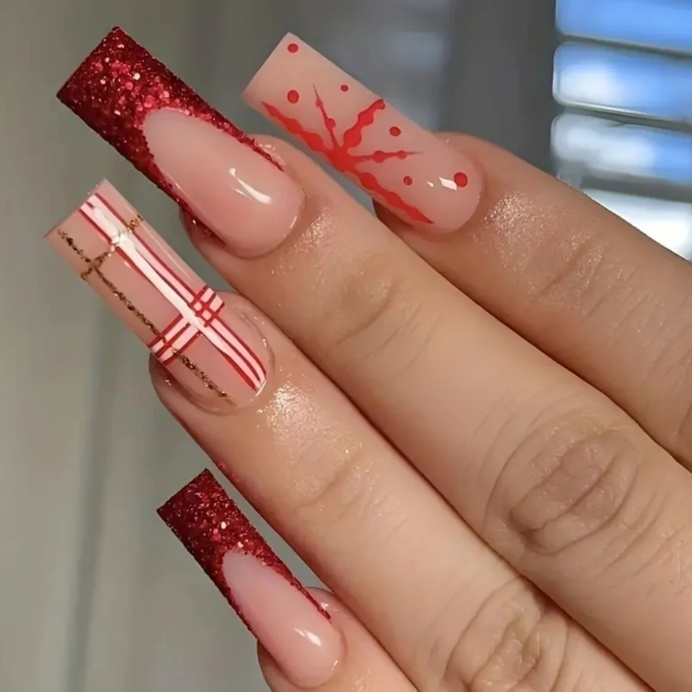 24 reusable Christmas press on nails